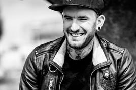 Prvega zmagovalca šova The Voice našli mrtvega
