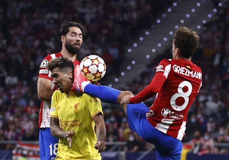 Trenutek, ko je bil izključen Antoine Griezmann. | Foto: Reuters