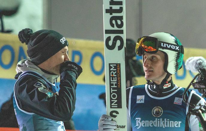 Sami sebi pljuvajo v skledo: po škandalu še debakel