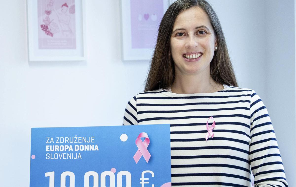 Europa Donna Slovenije | Ena izmed osemnajstih vsakoletnih donacij družb Samsung in Telekom Slovenije Združenju Europa Donna Slovenija