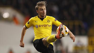 Schmelzer podaljšal z Borussio