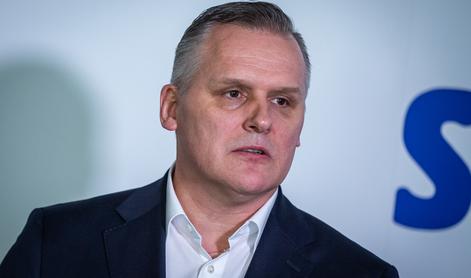 Minister Kumer ostro Petrolu: Dobiček ali družbena odgovornost?