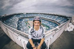 Z BMX-kolesom po ruševinah nekoč slovitega štadiona (video)