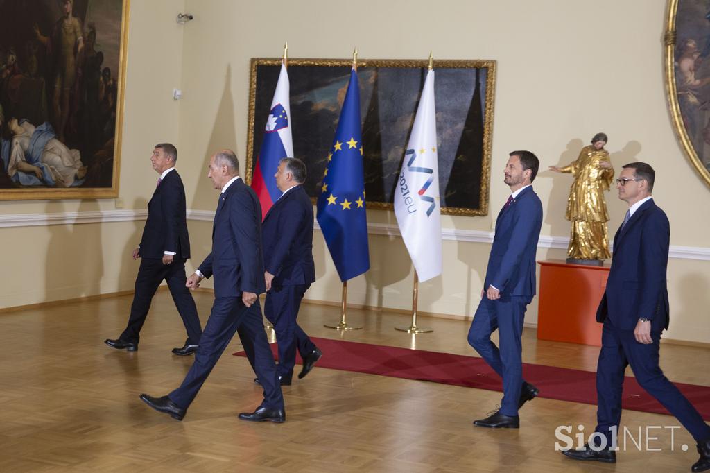 Predsednik vlade Janez Janša s predsedniki vlad Višegrajske skupine.