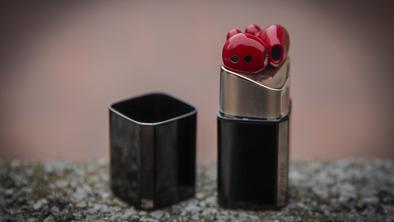 Huawei FreeBuds Lipstick: modni tehnološki prijatelj damskih torbic