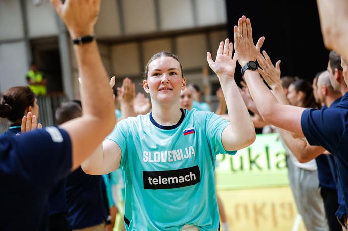 Teja Goršič | Teja Goršič se je v Izraelu veselila pokalnega naslova.  | Foto Aleš Fevžer