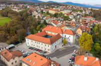 Prenovljen slovenski grad vabi na jesenski izlet