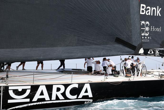 Tržaška Arca s pomočjo Čopija četrtič v nizu prva na Barcolani
