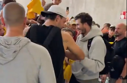 Reaves se je v Stožicah pošalil z Dončićem, Lakersi po Ljubljani še s kolesi