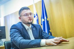 Poslanec SDS brez dlake na jeziku: Bom kar naravnost povedal