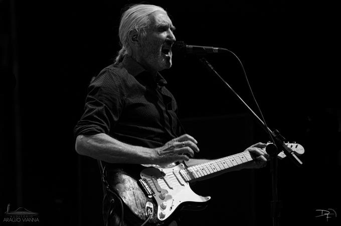 Kitarist Phil Palmers je v karieri zaigral na več kot 450 albumih in sodeloval s številnimi znanimi svetovnimi glasbeniki. Kolega Alana Clarka je spoznal v skupini Erica Claptona. | Foto: Dire Straits Legacy