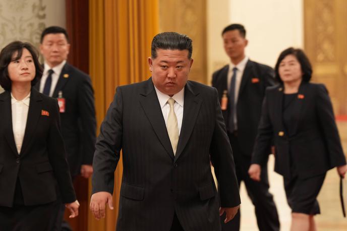 Kim Džong Un | Še pred leti se je zdelo, da je Severna Koreja na robu gospodarskega propada, zdaj pa severnokorejsko gospodarstvo doživlja vzpon po zaslugi trgovine s Kitajsko in orožarskih poslov z Rusijo. | Foto Guliverimage
