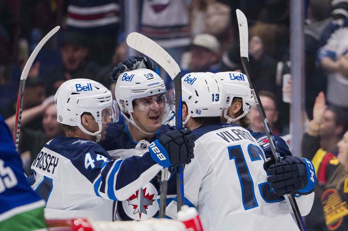Winnipeg Jets | Hokejisti Winnipega so do zmage v "vetrovnem mestu" prišli po podaljšku. | Foto Reuters