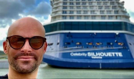 Slovenec že enajst let na križarkah, kjer prodaja dragulje. Nevarnosti? Driska in požar.