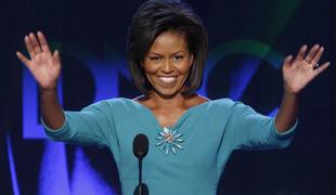 Michelle Obama s slogom, ki podpira njeno vsebino