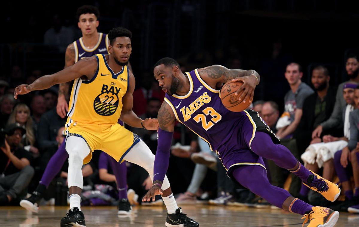 Los Angeles Lakers LeBron James | Los Angeles Lakers so s 120:94 premagali Golden State Warriors. LeBron James je k zmagi vodilnega moštva na zahodu prispeval 23 točk in 12 asistenc. | Foto Getty Images