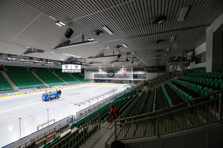 Tekme morajo potekati brez prisotnosti gledalcev.  | Foto: Matic Klanšek Velej/Sportida