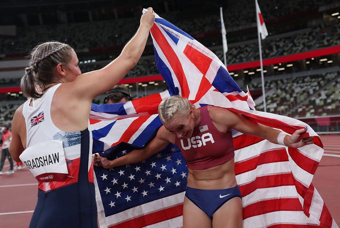 Svetovna atletska nagrada za ferplej je pripadla Američanki Katie Nageotte, ki je stopila v bran britanski tekmici Holly Bradshaw.  | Foto: Guliverimage/Vladimir Fedorenko