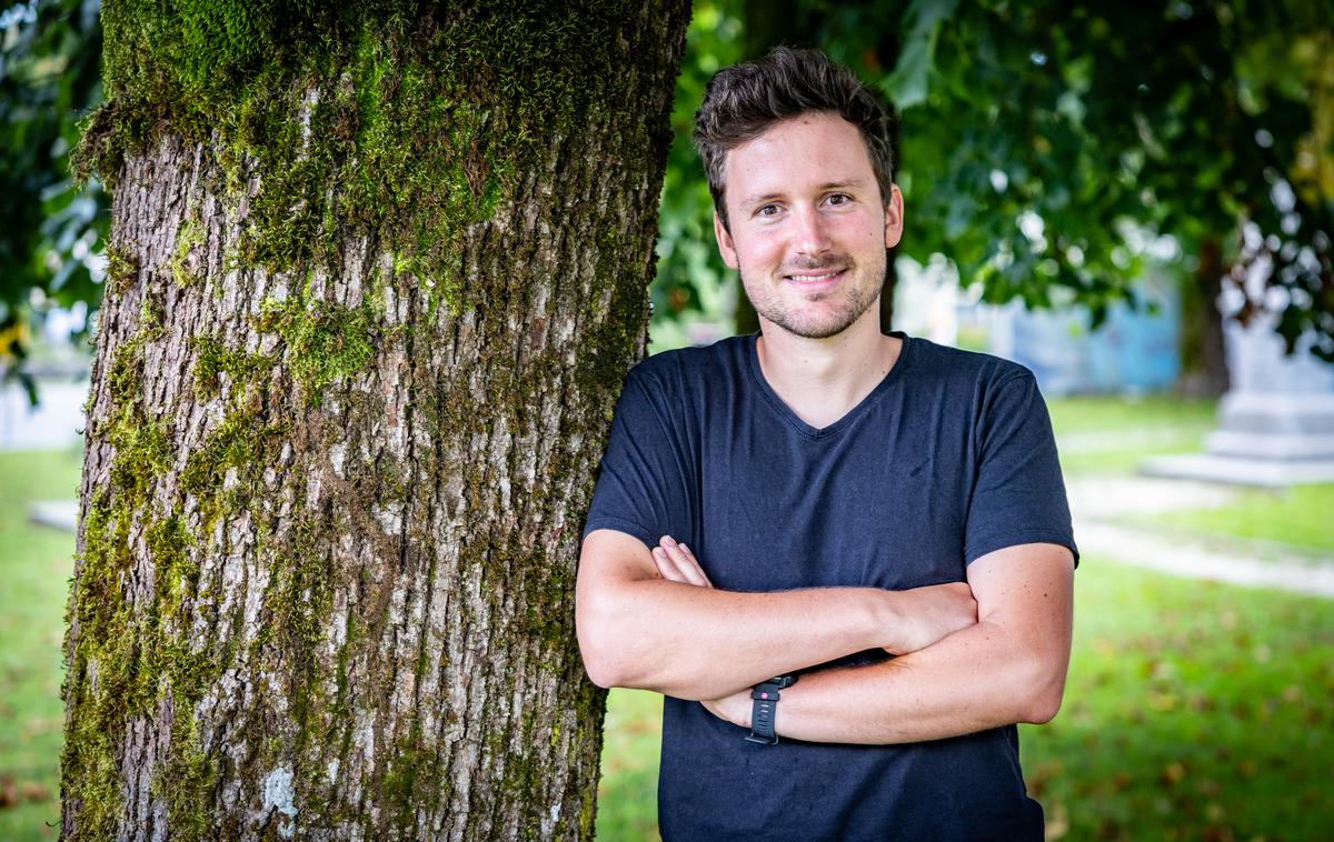Lovrenc Habe | Učitelj Lovrenc Habe se je pred letom dni odločil, da učiteljske izkušnje pridobi še na dvojezični šoli na avstrijskem Koroškem.  | Foto Gaja Hanuna
