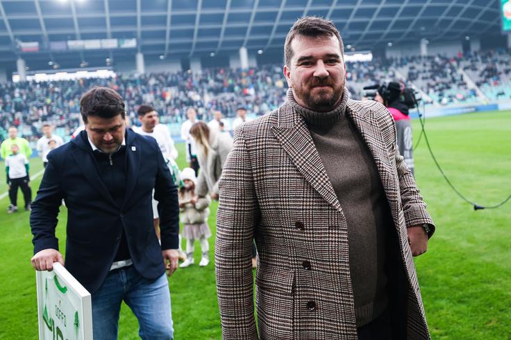 Pri Olimpiji je Goran Boromisa svojčas sodeloval tudi z Robertom Prosinečkim, zdajšnjim selektorjem Črne gore. "Želim mu vse najboljše. Je ikona hrvaškega in jugoslovanskega nogometa, Crvene zvezde, nenazadnje tudi Olimpije. V nogometu se nekatere stvari vedno ne izidejo tako, kot bi se lahko. Vsaka prekinitev sodelovanja je stresna. Tako tista z mladincem kot tudi s profesionalcem, ki služi milijone evrov. Vselej je stresno. Vsak odhod je takšen," želi Prosinečkemu veliko sreče. Zanimivo je, da se bo nekdanji trener Olimpije s Črno goro letos v kvalifikacijah za SP 2026 pomeril prav v skupini s Hrvaško. | Foto: Aleš Fevžer