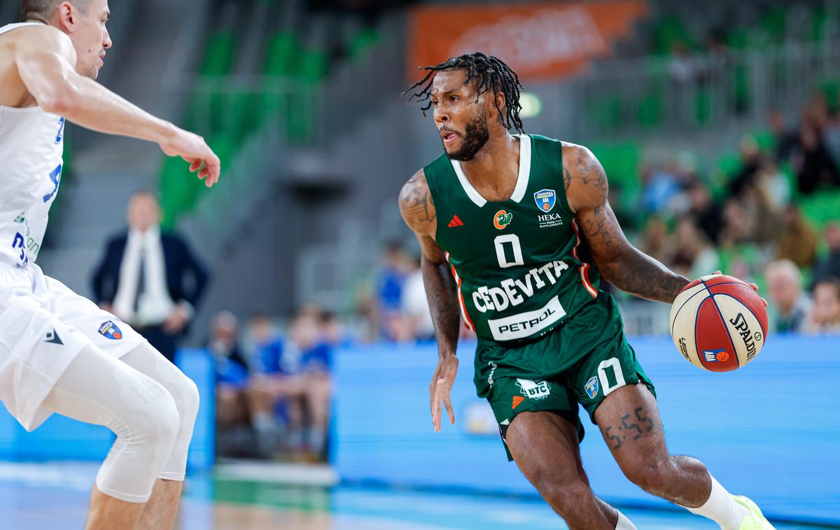 Cedevita Olimpija : Zadar | Cedevita Olimpija je visoko premagala Zadar. | Foto Luka Kotnik