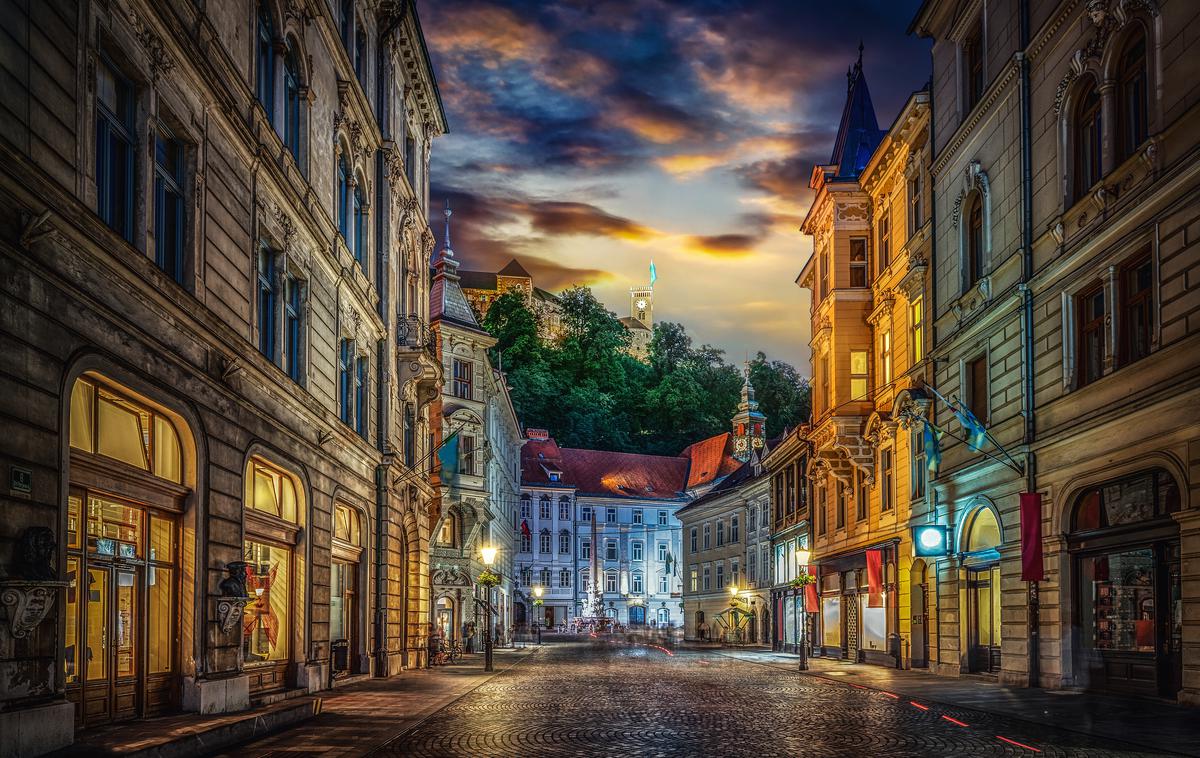 Ljubljana. | V Ljubljani je od januarja 2020 do marca 2022 v Ljubljani lastnika zamenjalo 108 stanovanj, za katere so prodajalci iztržili vsaj 400 tisoč evrov. V najvišjem cenovnem razredu (od 600 tisoč evrov do dveh milijonov) je številka prodanih stanovanj veliko manjša in znaša 17 nepremičnin. | Foto Shutterstock