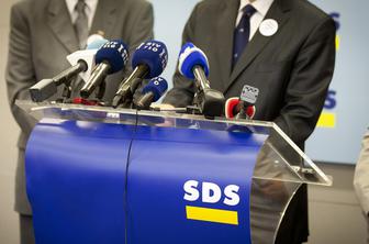 SDS za preložitev imenovanja desetih novih veleposlanikov