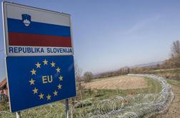 Tudi Avstrijci postavljajo žičnato ograjo na meji s Slovenijo