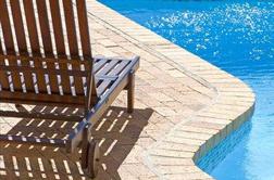 Pripravimo dom na zabavo ob bazenu