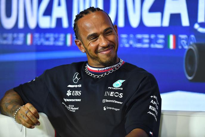 Lewis Hamilton | Lewis Hamilton bo z Mercedesom dirkal vse do 40. leta starosti. | Foto Reuters