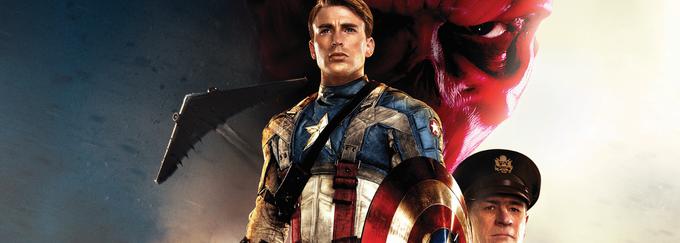 Krmežljavega Steva (Chris Evans)zavrnejo na naboru za vojsko, toda ker se želi boriti proti nacistom, sprejme ponudbo sodelovanja pri nenavadnem poskusu. S pomočjo nenavadnega sevanja prejme nadnaravne moči in se poda na nevarno misijo. | © 2011 MVL Film Finance LLC. Captain America, the Character: TM & ©2012 Marvel Entertainment LLC & subs. All rights reserved.

 | Foto: 