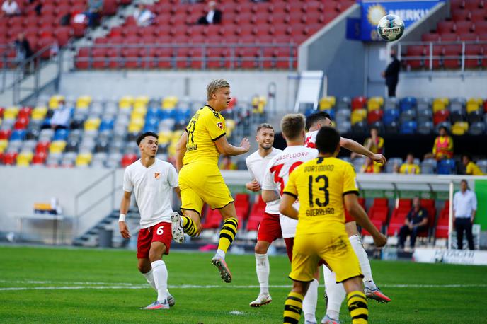 Erling Haaland | Erling Haaland je Borussio Dortmund obdržal v boju za naslov nemškega prvaka. Najmanj za še en krog bundeslige.  | Foto Reuters