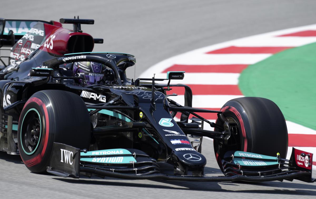 Lewis Hamilton | Lewis Hamilton je bil na prvem prostem treningu pred VN Španije tretji, na drugem že prvi. | Foto Guliverimage