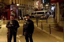 V terorističnem napadu v Parizu umrl en človek, več ranjenih