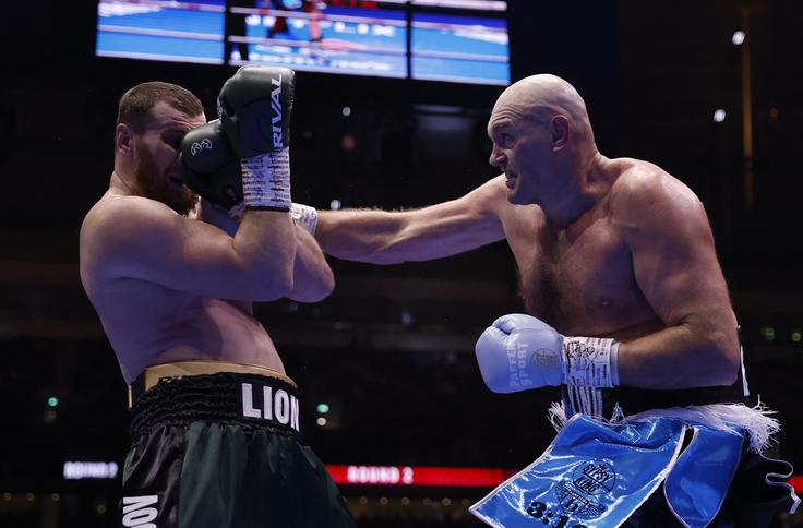 Arslanbek Makhmudov : Tyson Fury | Foto: Reuters
