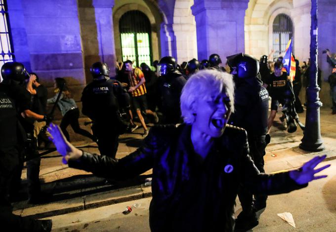 "Volivci, ki se zavzemajo za neodvisnost, postajajo vse bolj nezadovoljni. Veča se razkorak med civilno družbo in politično elito," pojasnjuje Lisjak Gabrijelčič. | Foto: Reuters