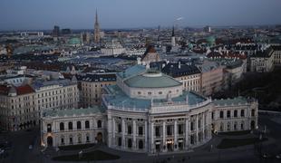 Kako so na Dunaju grabežljivci razkosali Slovenijo