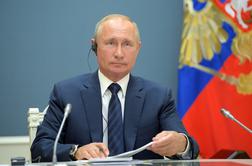 Rusi omogočili Putinu, da lahko vlada še 16 let