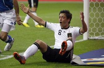 Özil za 15 milijonov evrov v Real