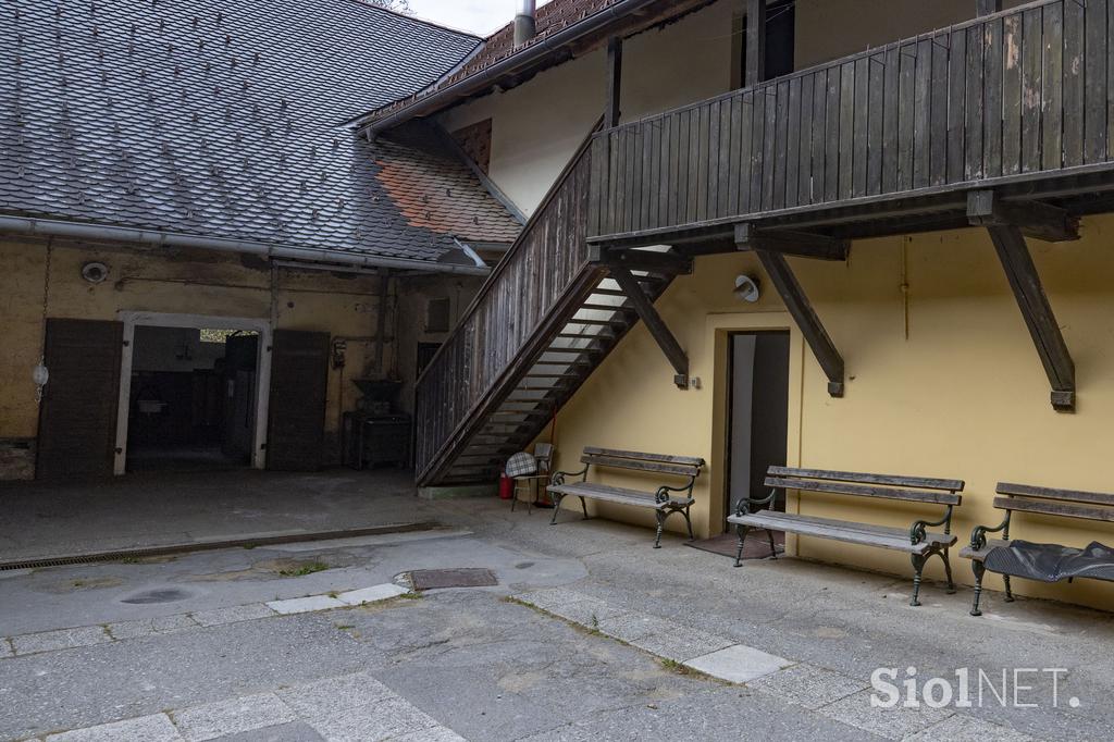 Pedagoško raziskovalni center za konjerejo Krumperk