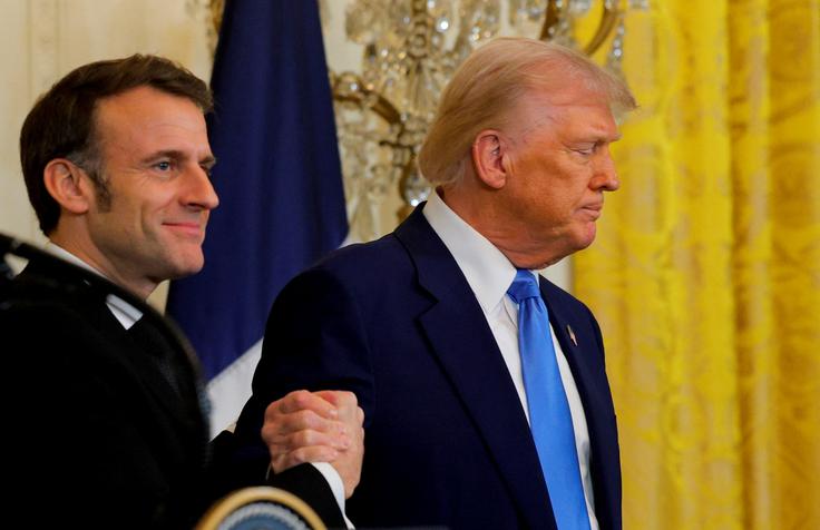 Srečanje koalicija voljnih bo popolnoma transparentno z Američani, trdijo Francozi. Emmanuel Macron naj bi ameriškega predsednika Donalda Trumpa obvestil o rezultatih vrha. | Foto: Reuters