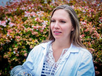 Madžarka, ki slovensko cvetje prodaja po vsem svetu