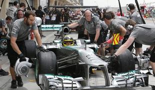 Rosberg: 'Pole' je rezultat nočnega garanja mehanikov