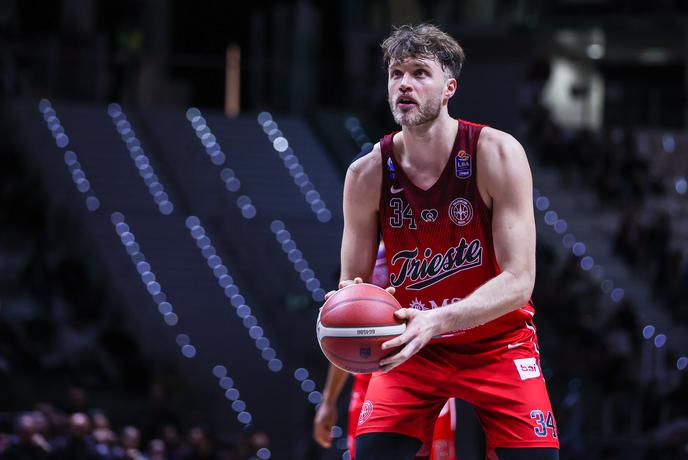 Cedevito Olimpijo okrepil ameriški center Jayce Johnson
