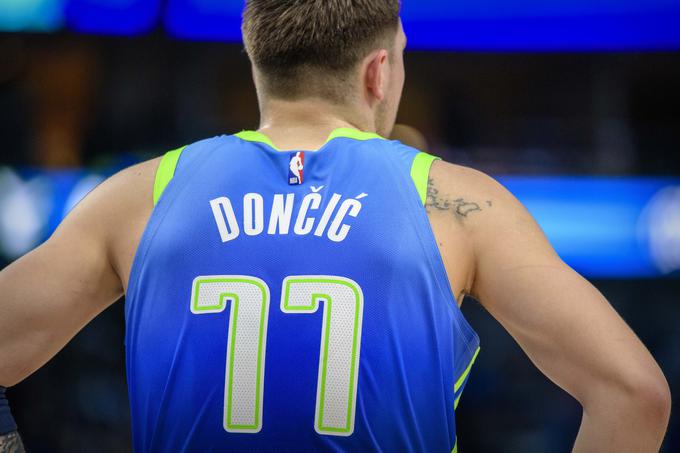 Luka Dončić je vse bližje vrnitvi na parket. | Foto: Reuters