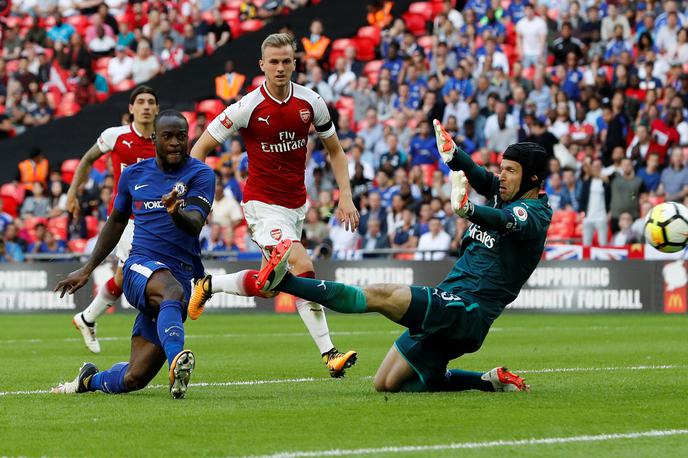 Victor Moses Arsenal Chelsea | Foto Reuters