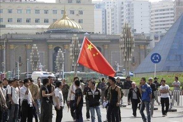 V Urumqiju novi nasilni protesti