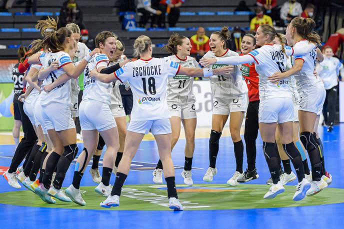 Rokometno Sp za ženske: Nemčija | Nekme so se po zmagi nad Južno Korejo takole veselile uvrstitve v četrtfinale. | Foto Guliverimage