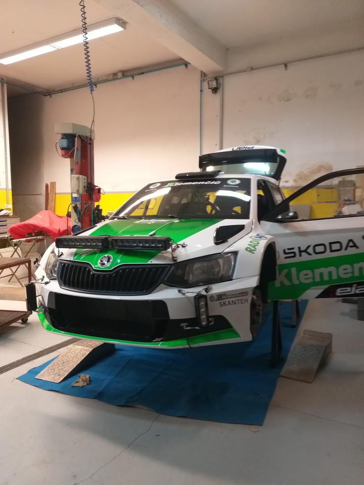 Dirkalnik Mitje Klemenčiča, ki je bil državni prvak pred 20 leti.  | Foto: Gregor Pavšič