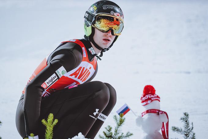 Žiga Jelar je edini od slovenskih skakalcev, ki je naredil napredek v primerjavi s skokoma na treningu. | Foto: Sportida